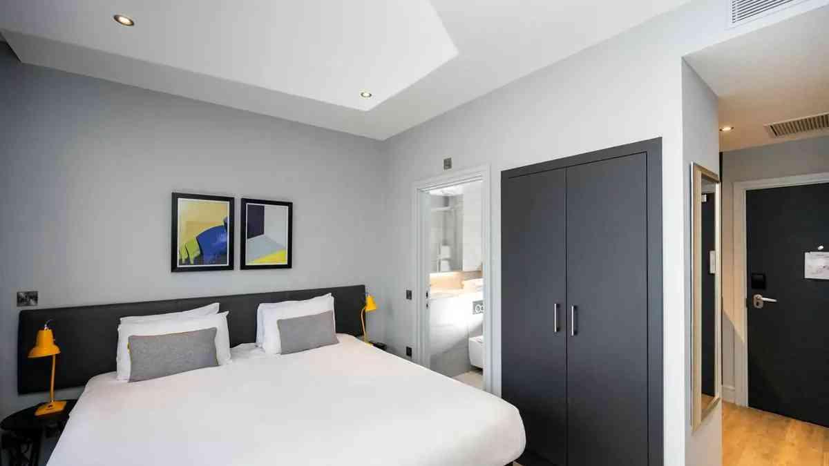 Spacious Studio for 2 with Kitchenette serviced apartment - London - VivreStays