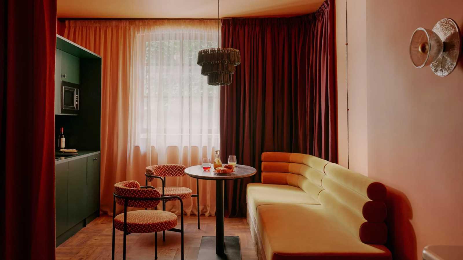Locke Studio - Accessible | Ember Locke serviced apartment - London - VivreStays