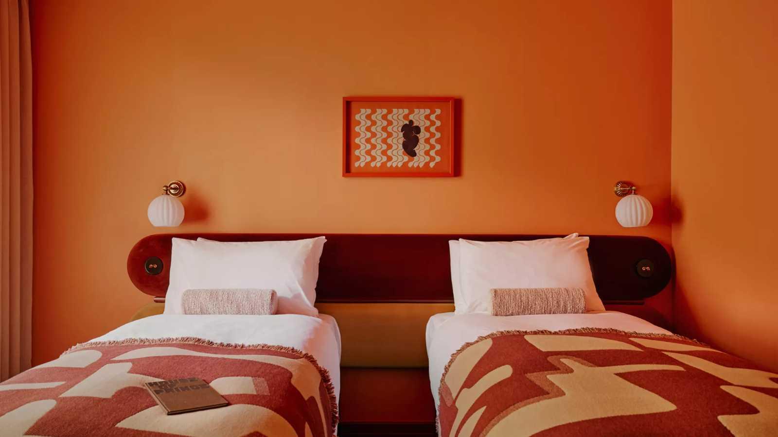 Family Room | Ember Locke serviced apartment - London - VivreStays