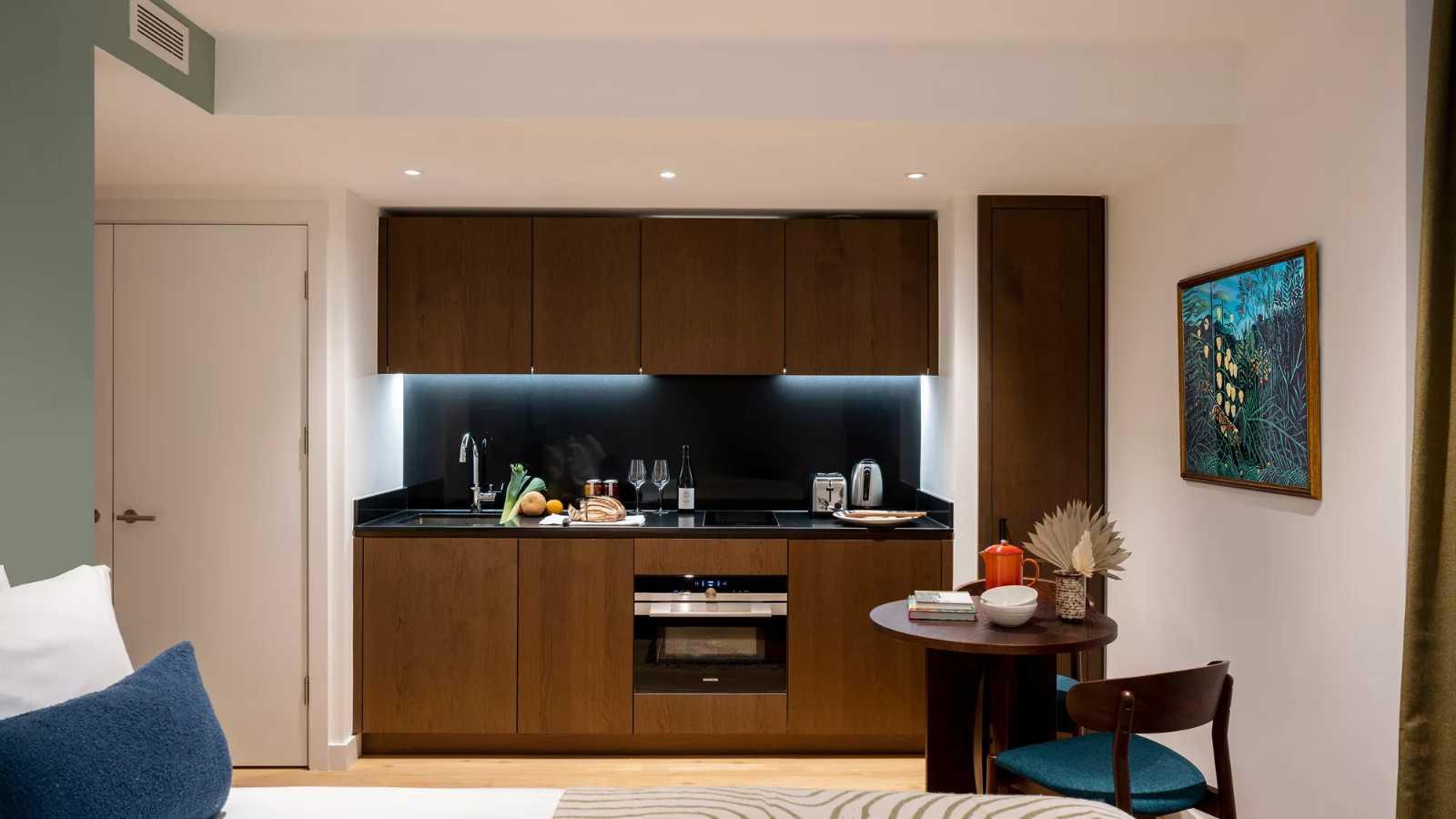 Studio Apartment | Landmark Pinnacle serviced apartment - London - VivreStays
